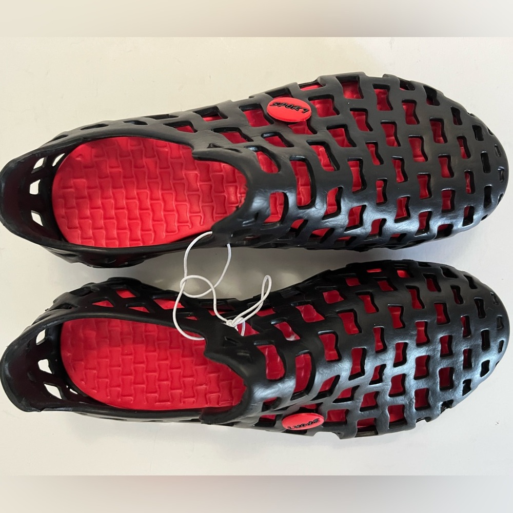 NWT Water Shoes Black Red River Beach Garden Boat Shoe Non Slip Lightweight Sz 7 - Picture 8 of 11
